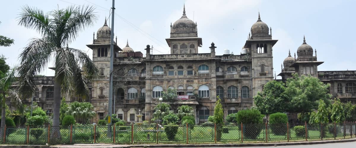 Gajra Raja Medical College, Gwalior campus