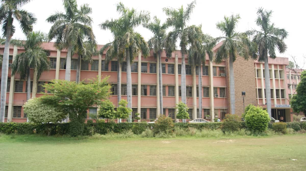 Lala Lajpat Rai Memorial Medical College, Meerut campus