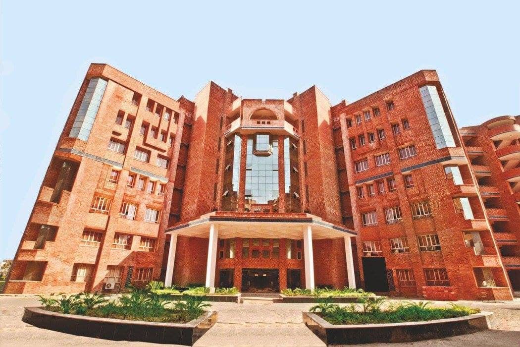 School of Medical Sciences and Research, Greater Noida campus